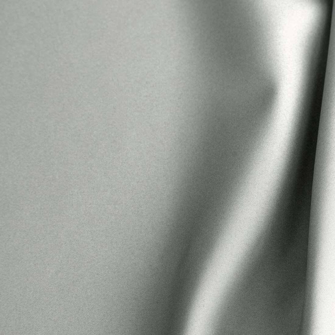 Záves 155x200 cm vodoodolný matný polyester strieborný na tunel GARDEN