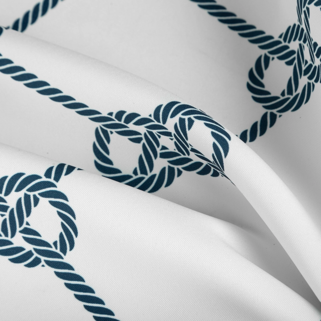 Záves 155x240 cm vodoodolný matný polyester bielo-modrý na pútka na suchý zips GARDEN