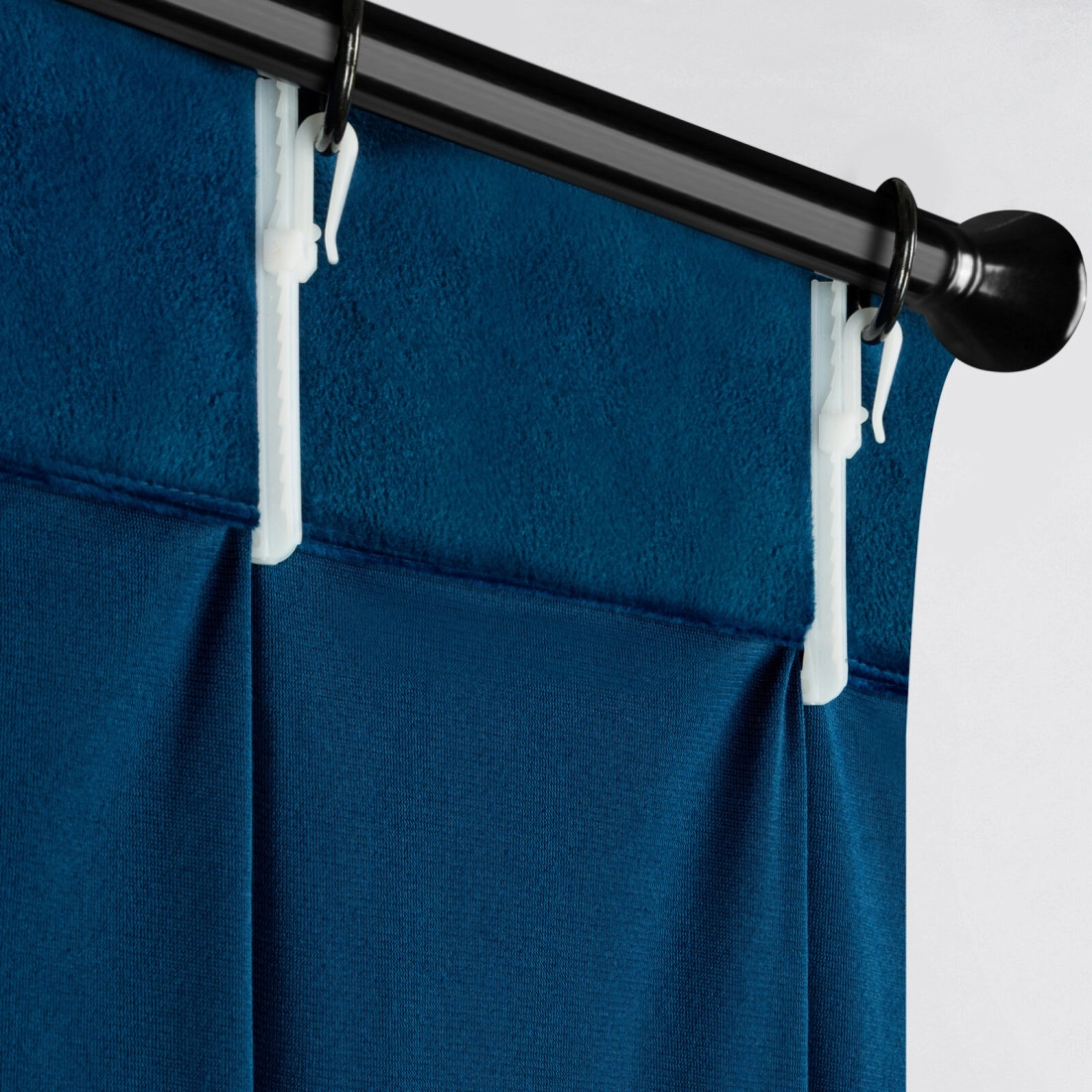 Závěs 80x270 cm sametový tmavě modrý na řasicí pásku MELANIE