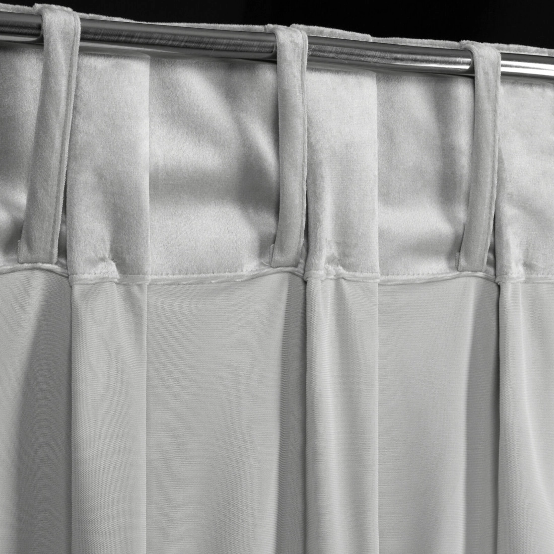 Záves 85x250 cm zamatový strieborný na riasiacu pásku so šnúrkami ALITA