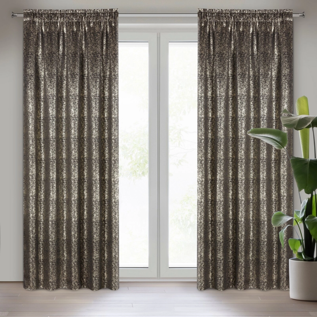 Záves zatemňujúci 135x270 cm čierny so zlatým vzorom na riasiacu pásku EBRU