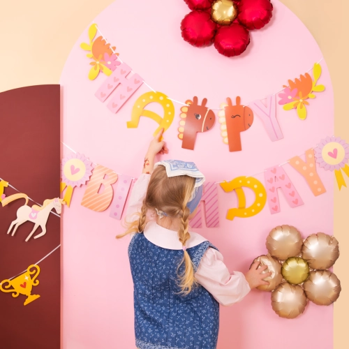 Happy Birthday banner lovacská motívummal, 245 x 22,5 cm