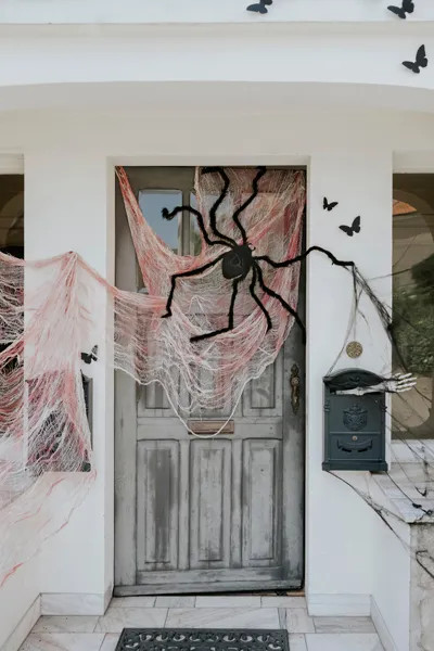 Belo dekorativno omrežje s krvavimi madeži 0,72 × 9,8 m za noč čarovnic