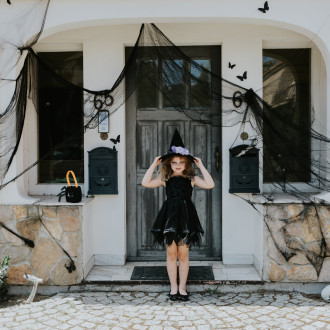 Črna dekorativna poliestrska mreža 0,72 × 9,8 m za notranjo in zunanjo uporabo