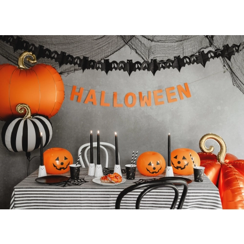 Čierna papierová girlanda netopiere 4 m – dekorácia na Halloween