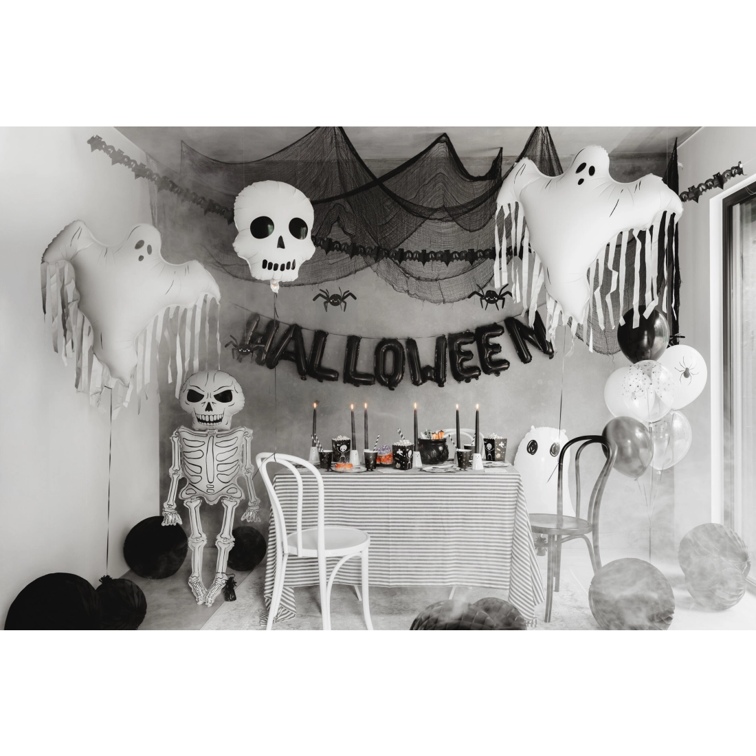 Fekete papír denevér girland 4 m – Halloween dekoráció