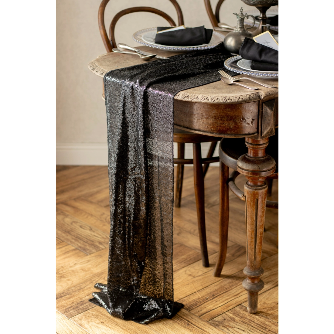 Ștolă de masă neagră cu paiete 30x500 cm – decorațiune lucioasă