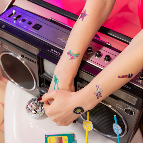 Ideiglenes tetoválások Retro Disco – 23 darabos szett Ideiglenes tetoválások Retro Disco – 23 darabos szett