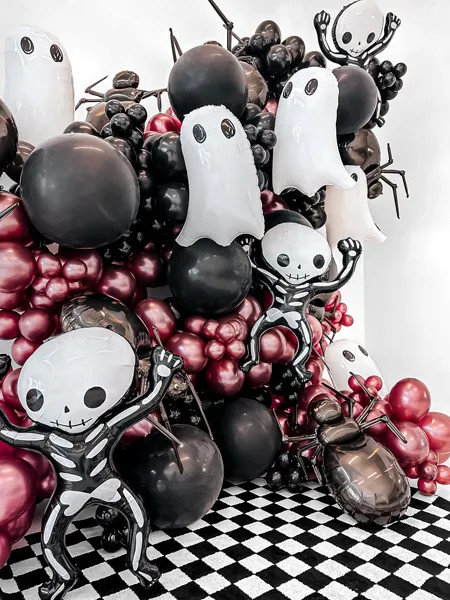 Folijski balon okostnjak črn 84x100 cm – dekoracija za noč čarovnic