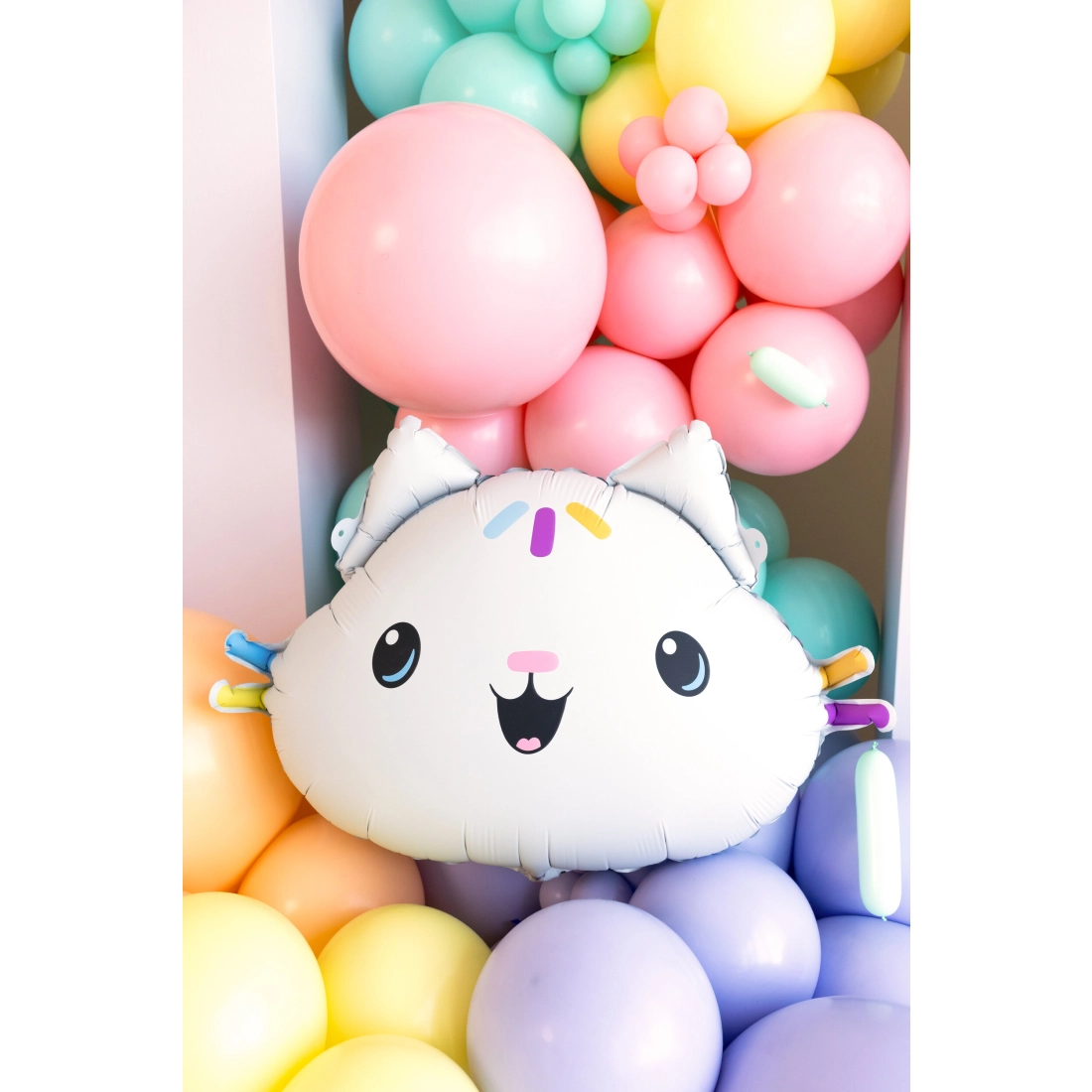 Balon folie pisicuța Cakey 67x43 cm – mix de culori