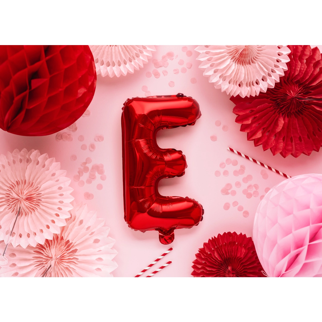 Piros fólia lufibeton E betű ünneplésre