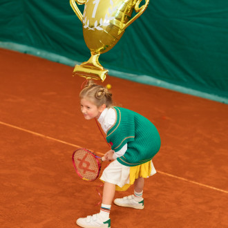 Folijski balon Zlati pokal zmagovalca 64 x 61 cm – dekoracija za praznovanje