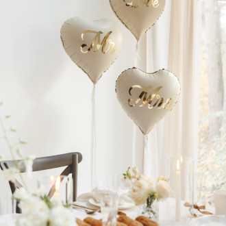 Foli balon srce Love bež sa zlatnim natpisom