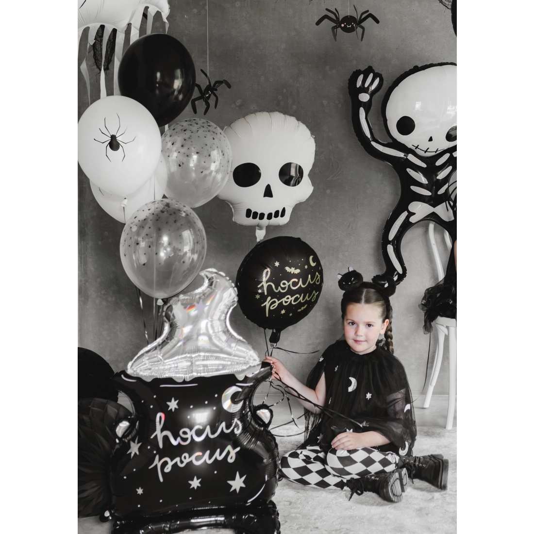 Balon din folie, craniu crem-negru, 36x41 cm, pentru Halloween