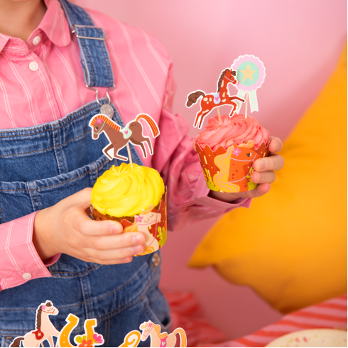 Lovas mintás muffinpapír, 6 darabos szett Lovas mintás muffinpapír, 6 darabos szett