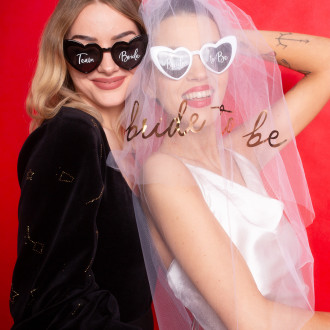 Črna očala s srčki Team Bride