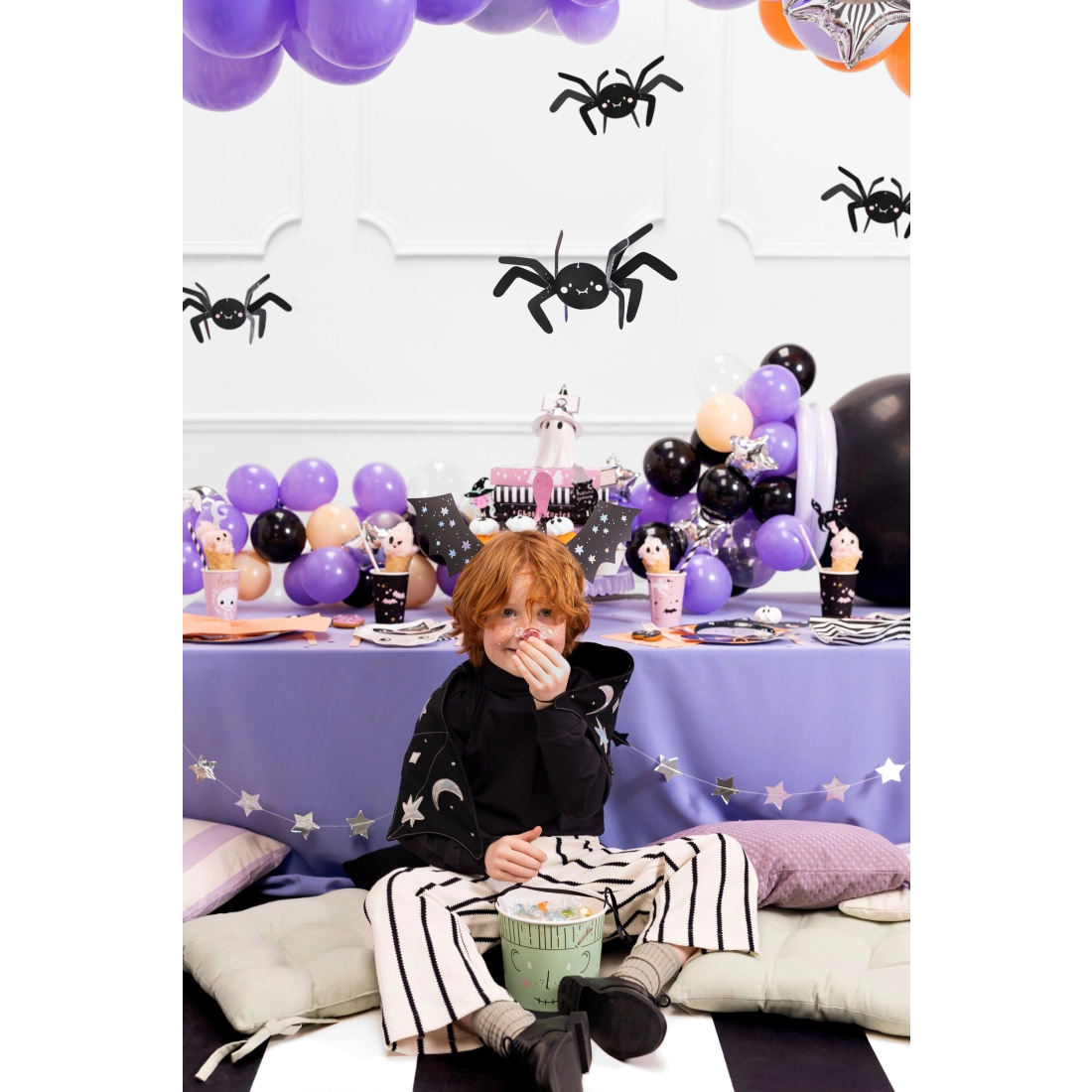 Decorațiune din hârtie, păianjeni negri 27x17 cm – set 5 bucăți, DIY Halloween