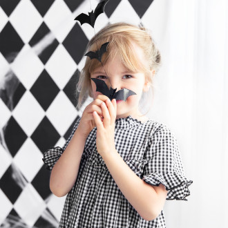 Papirnata girlanda netopirjev črna 1,5 m – dekoracija za noč čarovnic