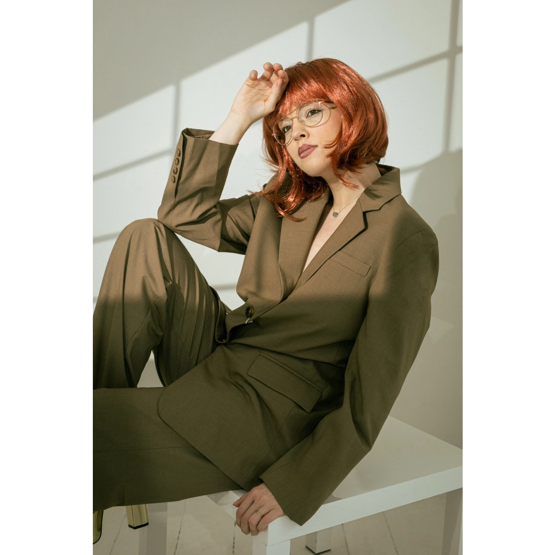 Cleopatra paróka gyömbér árnyalatban, középhosszú hajjal és frufruval