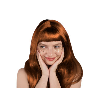 Lasulja z dolgimi ingver barvnimi lasmi, naraven videz s frufrujem