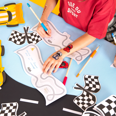 Party pozvánky Race On vlajky 6 ks