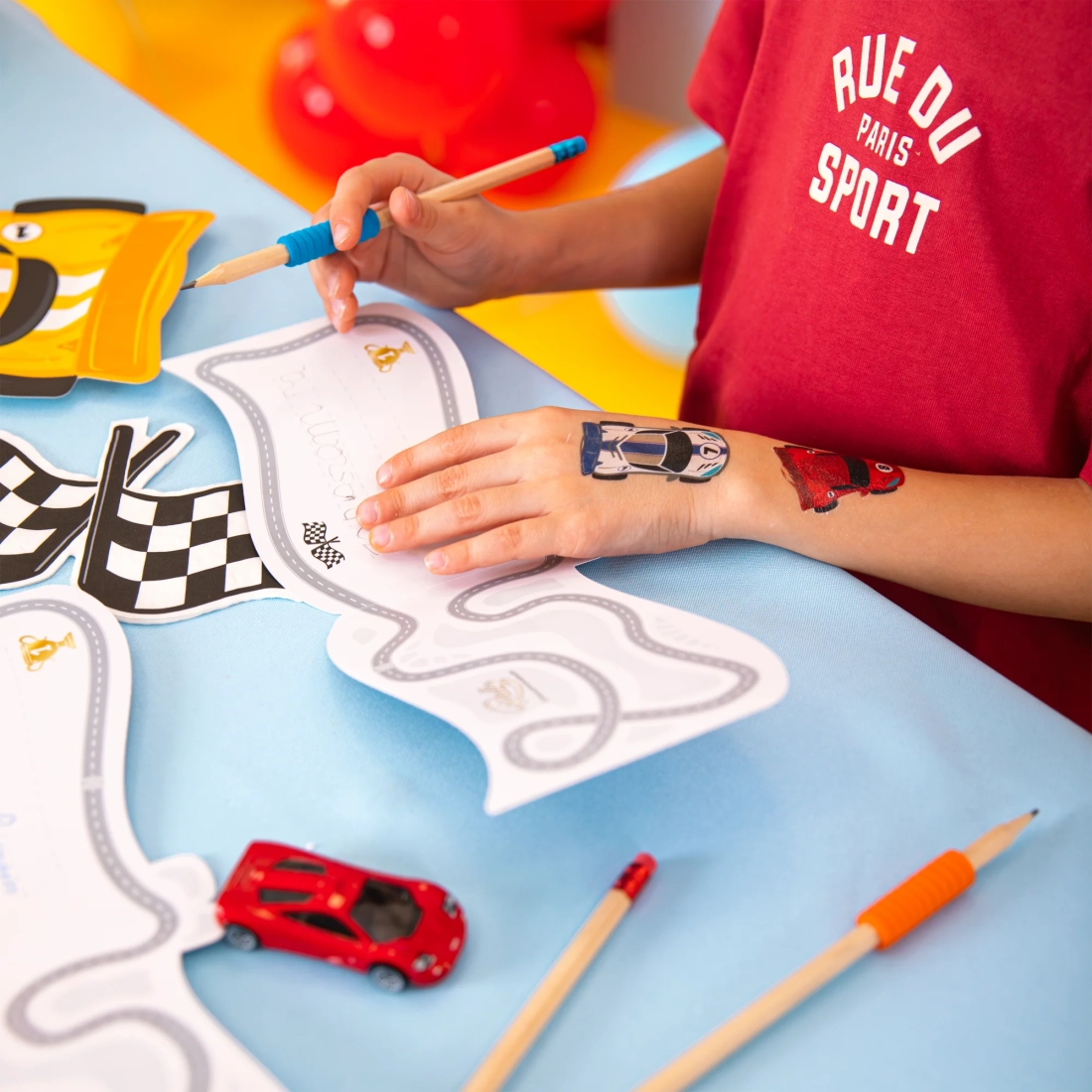 Party pozvánky Race On vlajky 6 ks