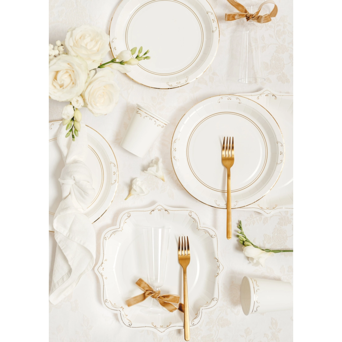 Papirnati party krožniki beli z zlatim ornamentom, 6 kosov