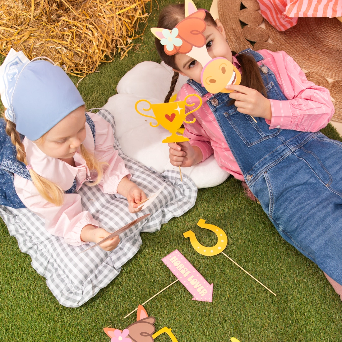 Fotózási kellékek Lovacskák – 11 darabos készlet