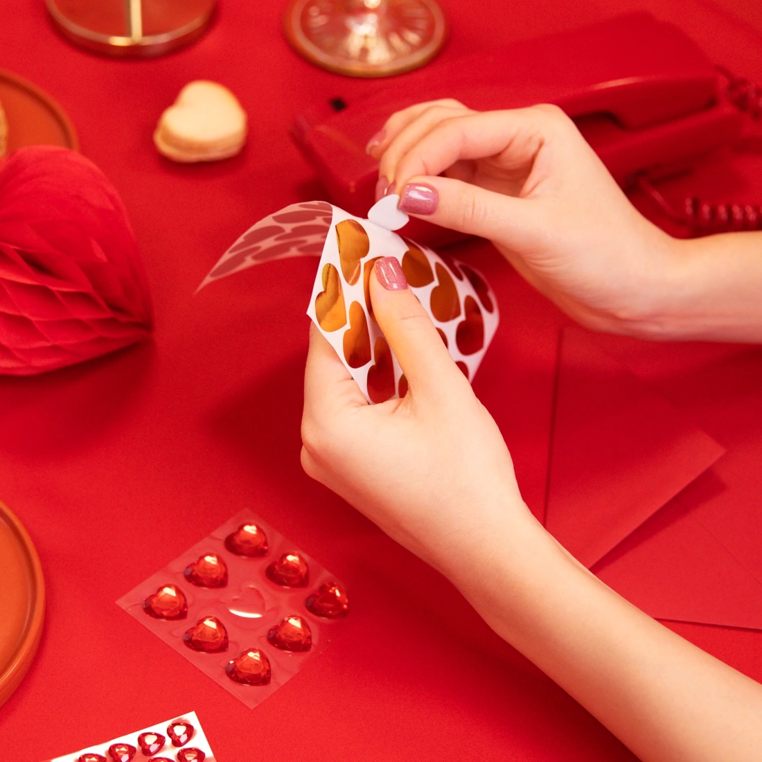 Autocolante inimioare aurii, decor, 30 buc.