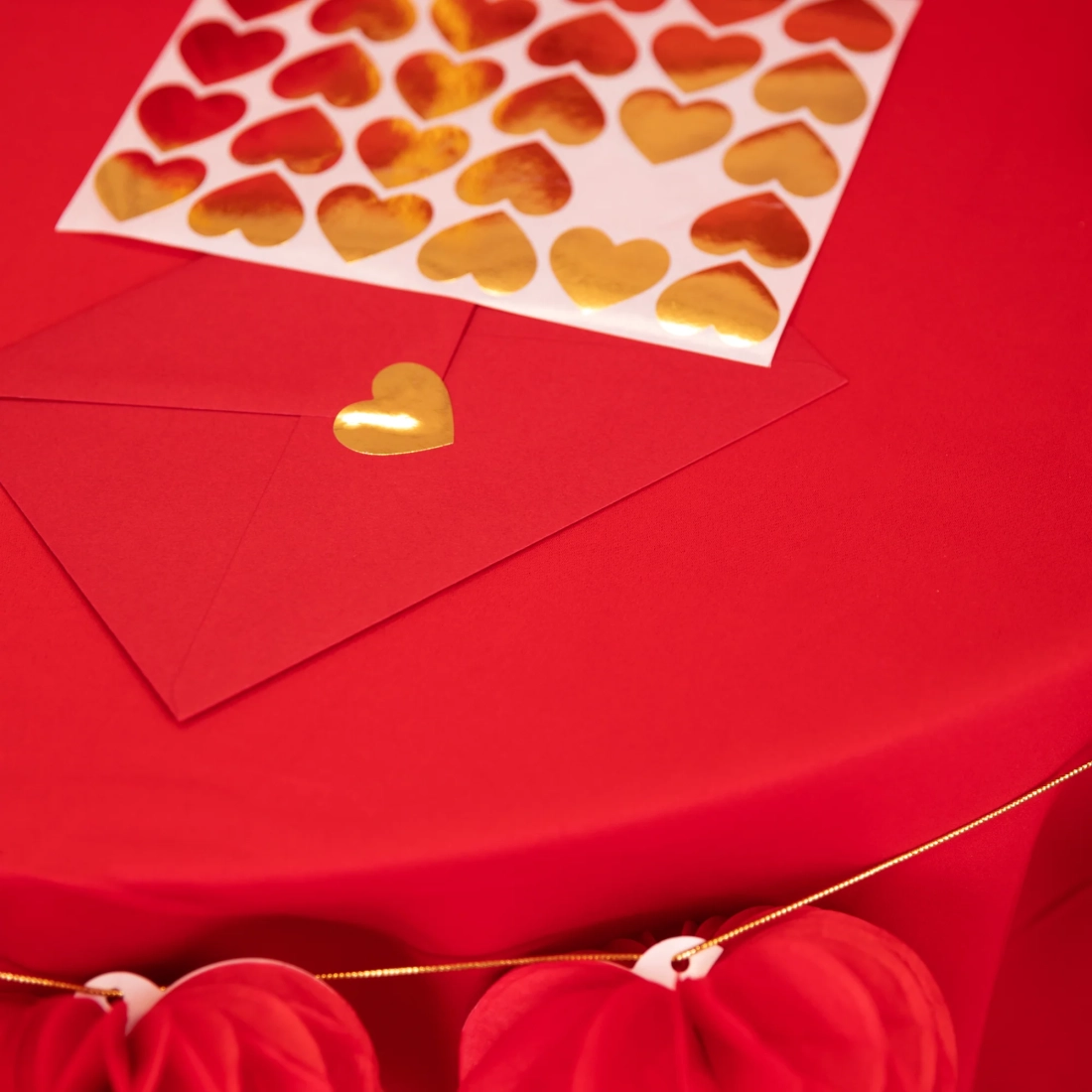 Autocolante inimioare aurii, decor, 30 buc.