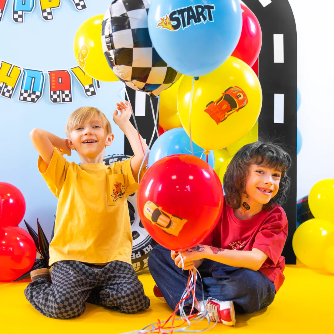 Set balónov Race On latexové a fóliový 7 ks