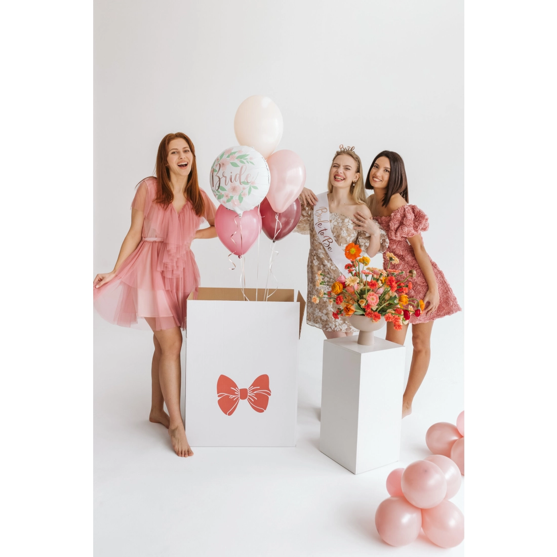Balon folie de nuntă Bride 45 cm – alb, cu inscripția roz Bride