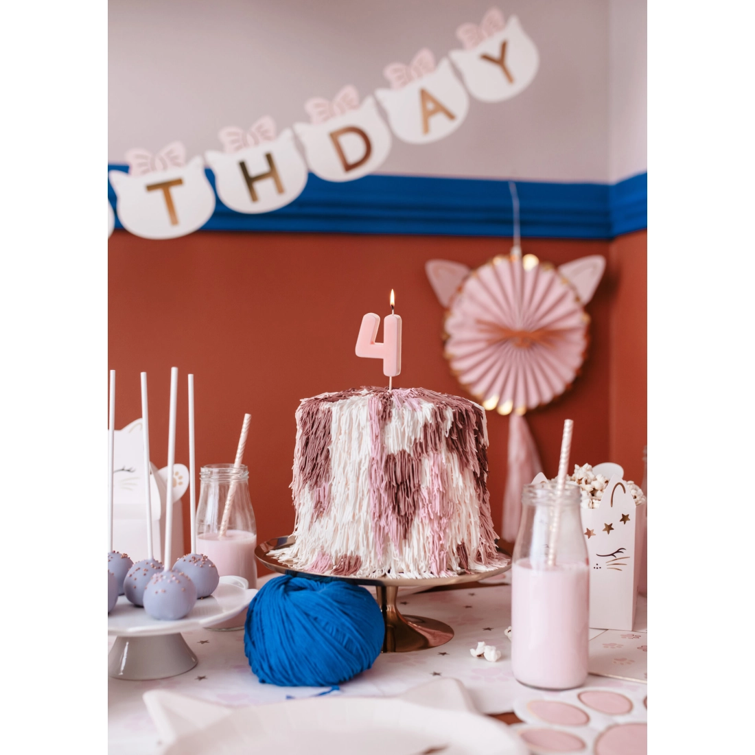 Világos rózsaszín 4-es számú tortagyertya