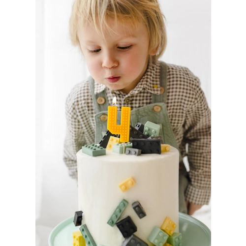 Sárga 4-es tortagyertya, 6 cm