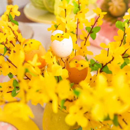 Decorațiune de Paște puișor pe băți, culori asortate