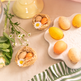 Veľkonočná dekorácia vajíčka v hniezdku s kvietkom 2 ks