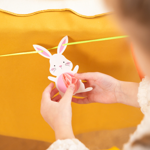 Veľkonočná závesná girlanda honeycomb 100 cm