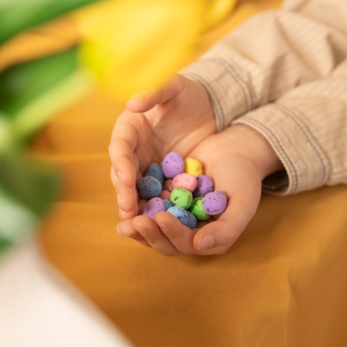 Veľkonočné dekorácie mini vajíčka farebné 100 ks