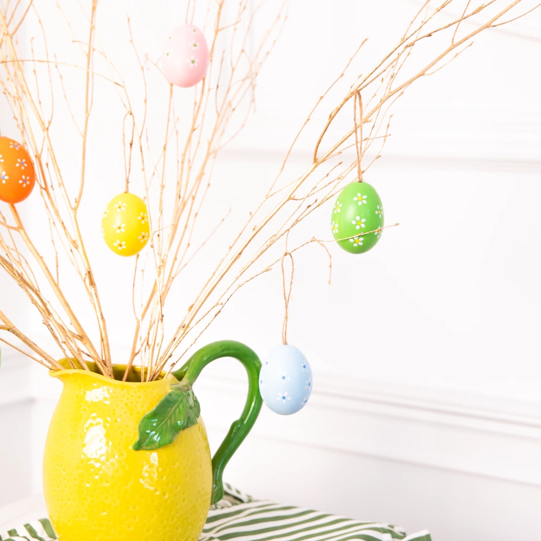 Decorațiuni de Paște suspendate din coajă de ou, set mix 8 buc.