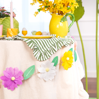 Závesná girlanda farebné kvety 240 cm