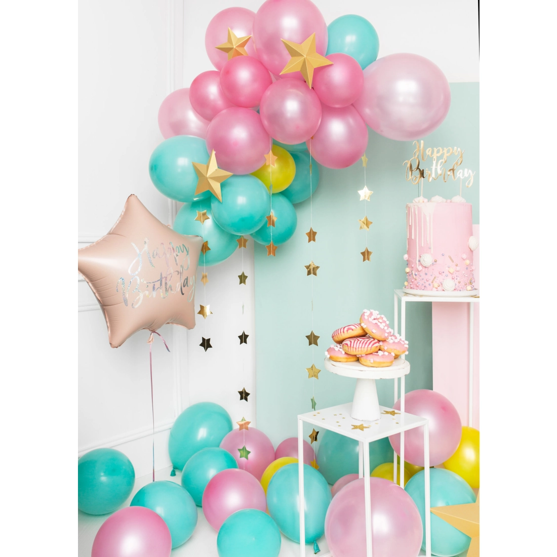 Függő girland arany csillagokkal 3,6 m – dekorfólia ünnepekre