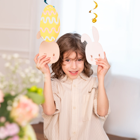 Závesná veľkonočná dekorácia špirály vajíčka a králiky 6 ks