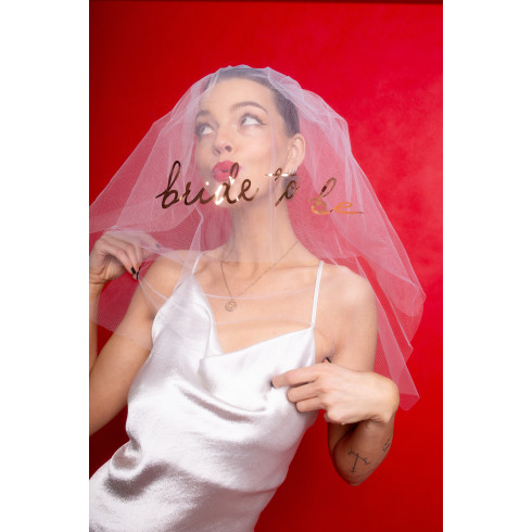 Voal alb pentru petrecerea burlăcițelor Bride to be