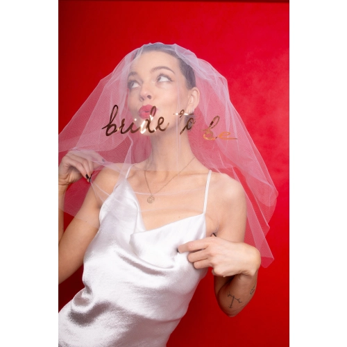 Voal alb pentru petrecerea burlăcițelor Bride to be