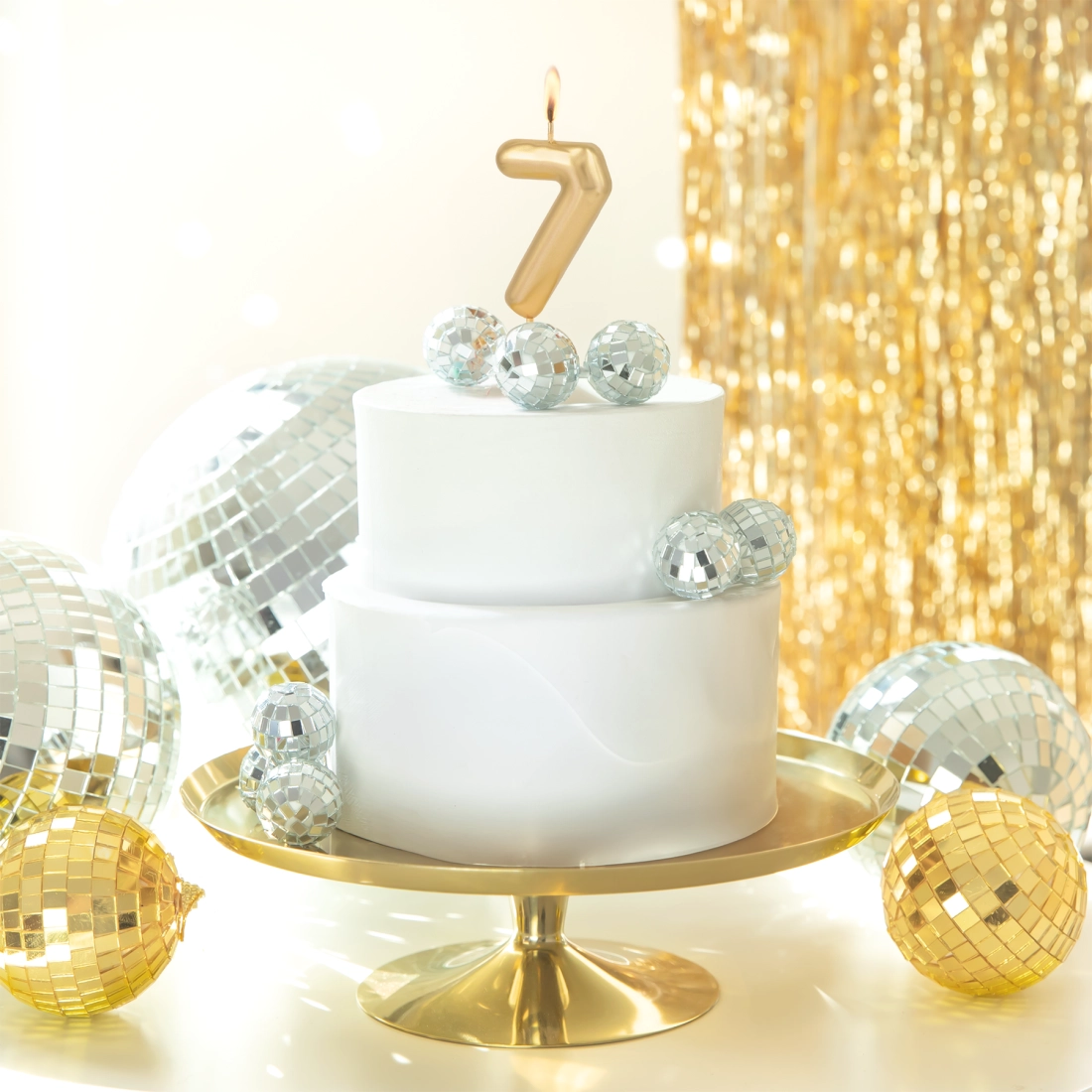 Lumânare lucioasă aurie cifră 7, 6 cm