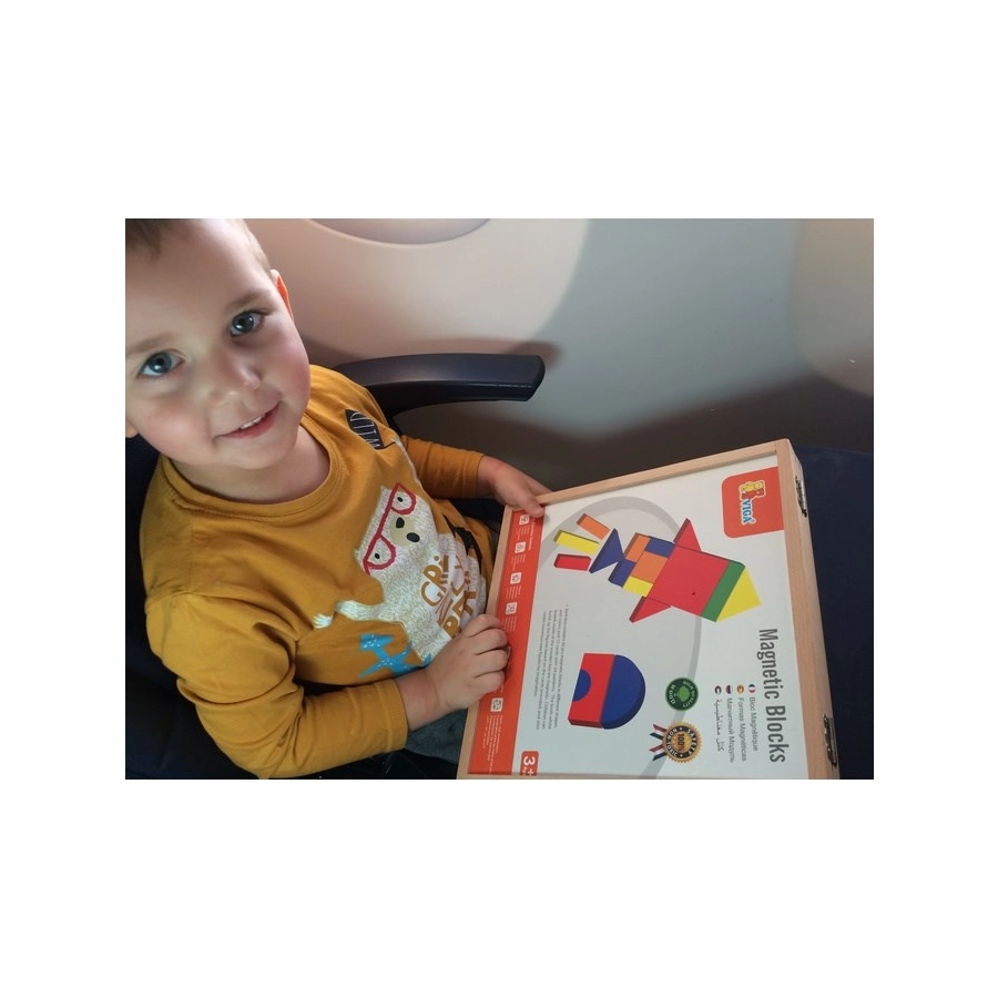 Detský drevený kufrík s magnetickými kockami Viga 42 dielov