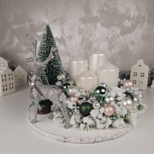 Adventní věnec 25 cm - se stříbrným sobem