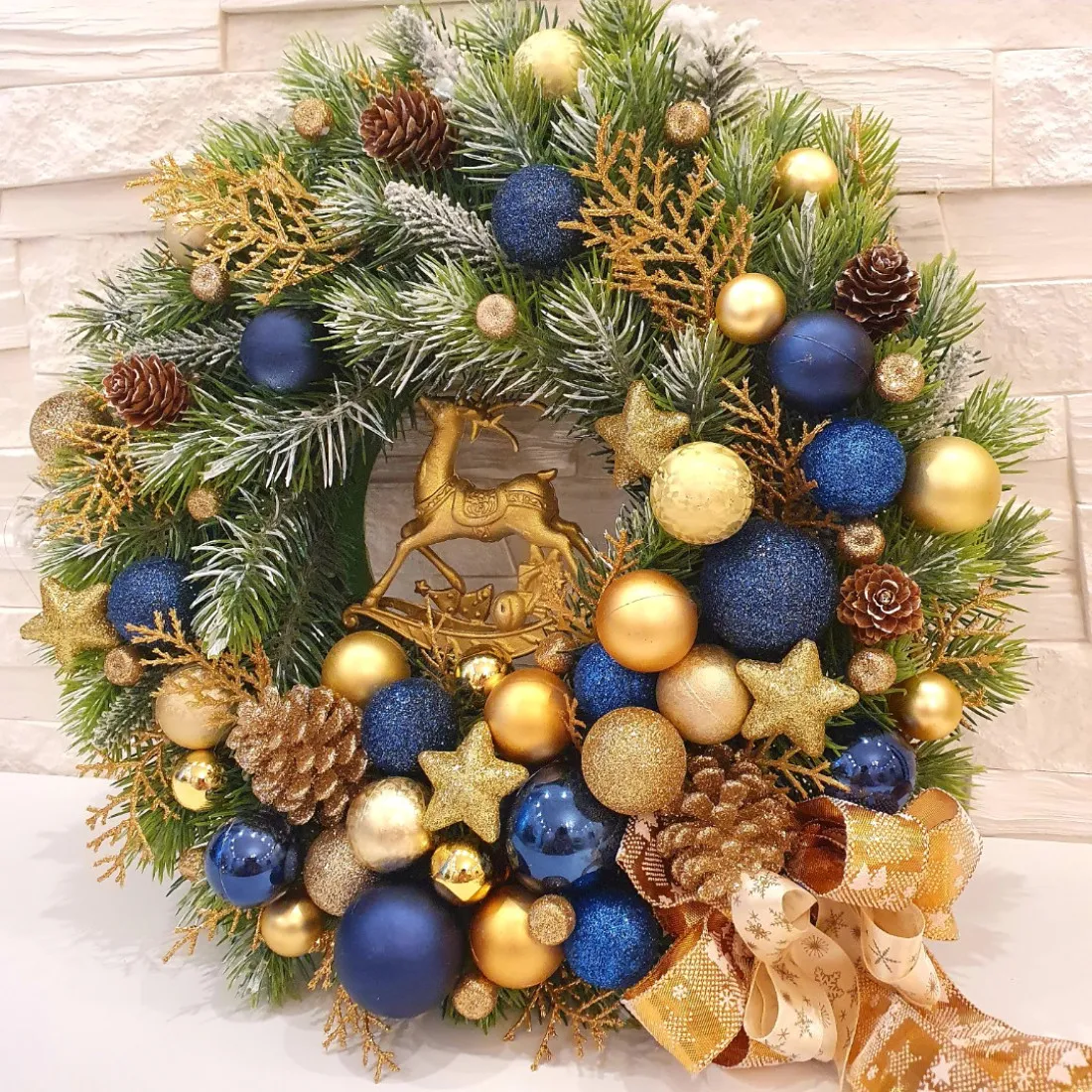 Adventný veniec, modrý 35 cm