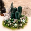 Adventný veniec na drevenom podklade, zelený 25 cm