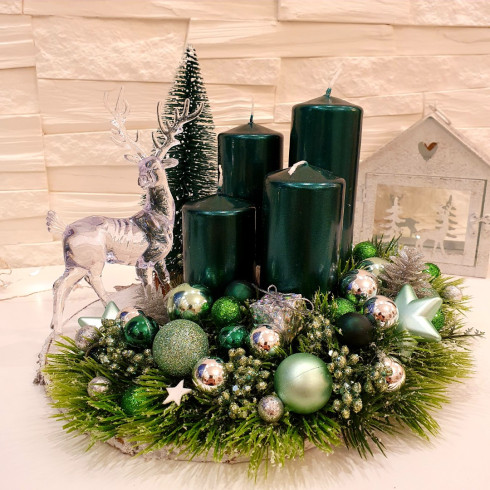 Adventní věnec na dřevěném podkladu, zelený 25 cm